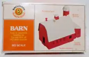 Bachmann Ho Plasticville BARN #2651 - 1/87 - Complete