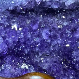 頂級巴西 紫水晶洞ESPa++✨4.24kg❤️共生瑪瑙邊 鈦晶 口方有洞深 土型紫水晶洞 招財招貴人 自用送禮 收藏