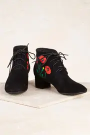 Jacinda Heel--DJA-JACINDA