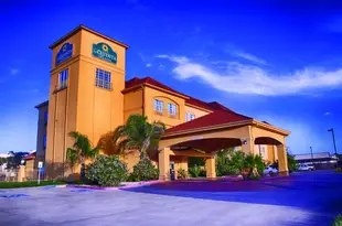 艾麗斯拉昆塔套房酒店La Quinta Inn & Suites Alice