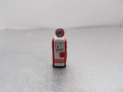 GREENLIGHT VINTAGE GAS PUMP COLLECTIBLES FOR 1:64 SCALE DIORAMAS