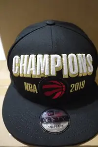 在飛比找Yahoo!奇摩拍賣優惠-衣櫃出清！New Era NBA CHAMPIONS 201