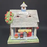 Mud Pie Apple Cottage Candle house New in box 2001