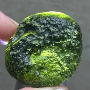 91.75Ct Genuine MOLDAVITE Czech Republic Certificate of Authenticity