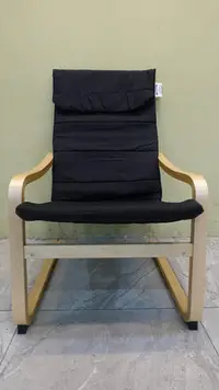 在飛比找Yahoo!奇摩拍賣優惠-台北二手家具 推薦-【IKEA】單人椅 休憩椅 扶手椅 休閒