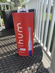 NEW COLGATE HUM SMART BATTERY POWERED TOOTHBRUSH COLOR: BLUE