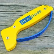 AccuSharp ShearSharp Scissor Sharpener 002 Tungsten Carbide Sharpening Blades