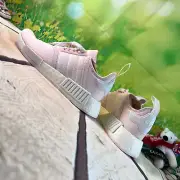 Adidas Originals NMD_R1 Women's Wonder Quartz Sneaker IG8337 US7 NWB