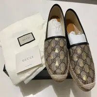 在飛比找PopChill優惠-[二手] GUCCi 小蜜蜂 草編 平底鞋 23.5