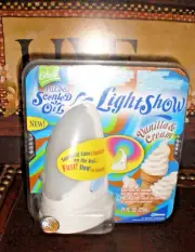 Glade Plugins Scented Oil Vanilla Cream Light Show Night Light Changing Colors