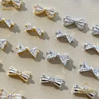 在飛比找蝦皮購物優惠-[MOL] 1pcs 爆炸閃亮鋯石領帶美甲裝飾鑽石滿鑽領結鋯