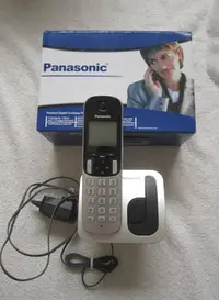 在飛比找Yahoo!奇摩拍賣優惠-Panasonic國際牌 DECT 數位無線電話KX-TGC