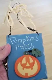 Vtg HALLOWEEN Wooden PUMPKINS PATCH Painted SIGN Wire Hanging Wood Plaque