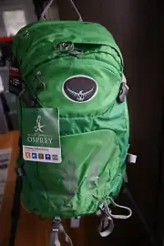 NEW Osprey Stratos 24L - Pine Green Size M/L backpack NWT