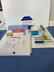 Simplisafe 1st Gen Home Security System Wireless (13 Pieces) NEW!