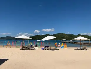 利米南從海灘度假村Liminangcong Beach Resort