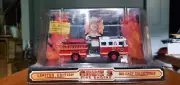 Philadelphia Fire Dept. Seagrave Engine 13 Code 3 Collectibles 1:64