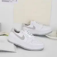 在飛比找蝦皮購物優惠-Nike Air Jordan 1 燕麥 灰 復古 厚底女鞋