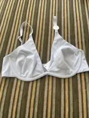 Cotton On Ultimate Plunge Underwire bra Sz 12 B Summer Breeze Bnwt Acc603