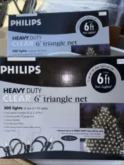 Set of two Phillips heavy duty clear 6 foot triangle net. 300 Lights. NIB