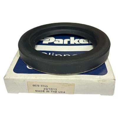 Parker 2QTR13 6670 H1L5 2.438" x 3.531" x 0.500" NBR Clipper Oil Seal