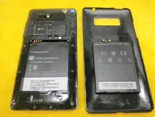 (I1)零件機~HTC Desire 600 606h 手機~外觀完整/充電亮紅燈不開機~