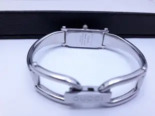 【Jessica潔西卡小舖】古馳GUCCI(1500L)細長方形經典白鋼手環石英女錶