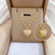 Elegant Love Heart Shaped Shells Necklace Sturdy Pendant with Pearls Accent