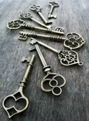 Skeleton Keys Bulk Pendants 8 Assorted Rustic Bronze Lot 2.4-3.25" Vintage Look