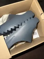 Yeezy Slide Slate Marine Kids Size 3