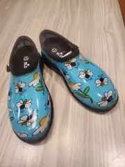 Sloggers BLUE Bumble Bees Garden Clogs Size 6 Yard Rain Rubber Shoes New RARE