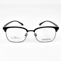 在飛比找momo購物網優惠-【men life】配眼鏡 文藝風方圓型半眉框(眼鏡)