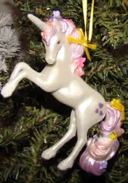 Hallmark Keepsake, MAGNIFICENT UNICORN Ornament (QGO2496) 2022
