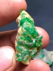 11grm Beautiful Emerald Spaciman From swat Pakistan,