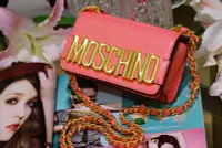 在飛比找Yahoo!奇摩拍賣優惠-Moschino 74138 Mini Quilted Ch