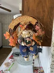 Scarecrow Door Wreath, Round Welcome Sign Outdoor Hanging, Home Decor Folk Art