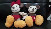 在飛比找Yahoo!奇摩拍賣優惠-香港 迪士尼帶回 米奇 & 米妮 絨毛玩偶