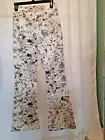 Forever 21 New with tags White Pants Flare bottoms size 25 cool design!