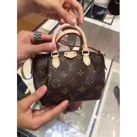 在飛比找Yahoo!奇摩拍賣優惠-LV 水餃包 M61253 Monogram Nano Tu