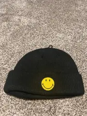 Urban outfitters smiley beanie hat C27-45