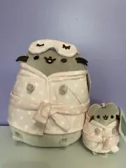 Pusheen Sleepover With Pink Bathrobe & Eye Mask GUND Plush And Backpack Clip