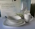 30-pce 6 place dinner set including 2 China plates, mug, and crystal wine glass