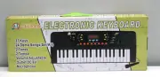 Electronic Keyboard with Microphone. BRAND NEW