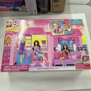 Barbie Glam Vacation House 2011 X7945 Mattel Unassembled BRAND NEW!