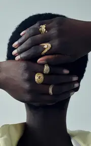 [KHEPRI] 18K and 22K Yellow Gold Diamond Large Ring