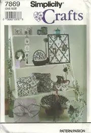 SIMPLICITY 7869 PICTURE FRAMES, TISSUE BOX, PILLOW, BASKETS SEWING PATTERN VTG