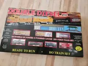 Model Power HO Double Diesel 200 Pc Train Set 1042 NEW IN BOX