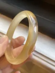 巴西冰玉髓 54.4 Mm 香檳金 意境飄花 Natural chalcedony Agate Bangle