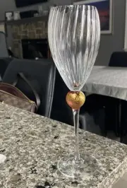 Union Street Manhattan Gold Ball w/red 10 3/8 Wine Glass Signed by artist 1990