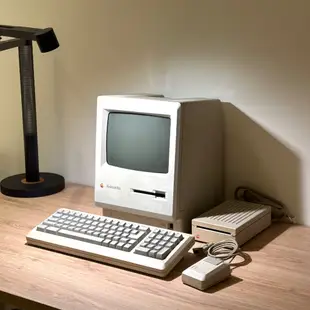 蘋果Apple Macintosh Plus 1mb 麥金塔電腦（升級成4mb)可用Studio Display 交換